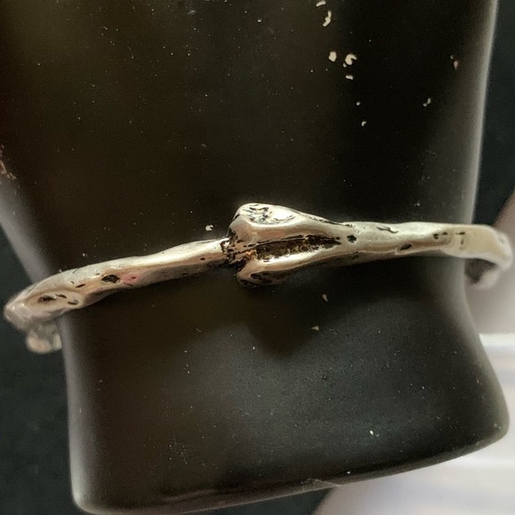 NEW LOW LUV x Erin Wasson Silver Bone Stack Bracelet - Picture 8 of 16